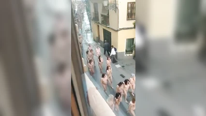 Массовый забег проституток